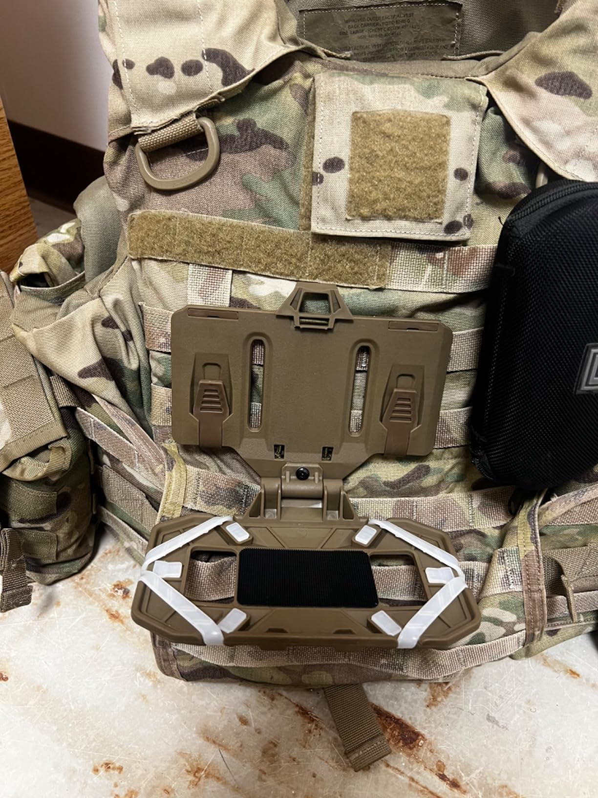 1x Tactical MOLLE Phone Holder